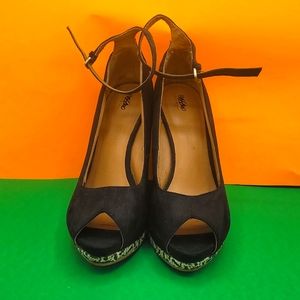 Target pea toe wedge heel size 7